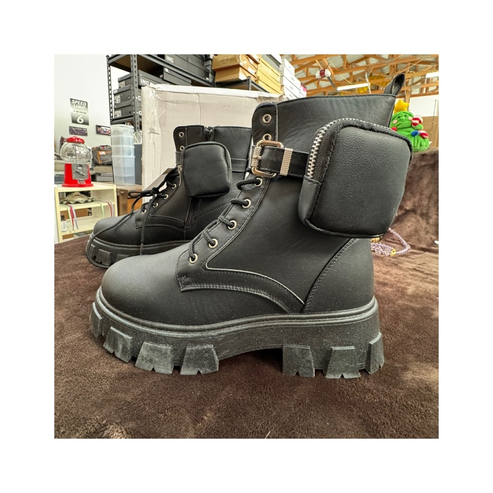 Olivia Miller ankle boots with detachable pouches 8.5 - Picture 13 of 13